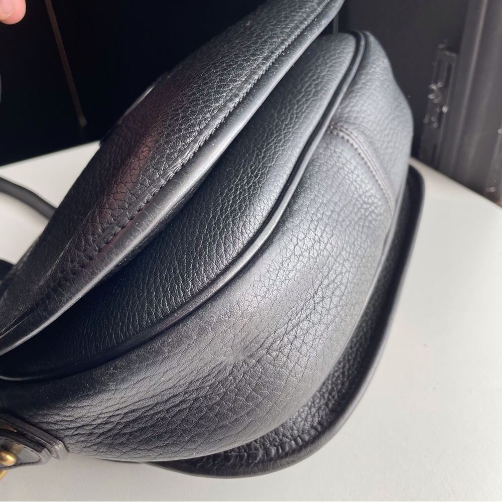 Dooney and Bourke awl black leather Saddle compartment Flap key crossbody bag - Picture 7 of 16